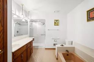 5413 Somerset Ln, Greenfield, WI 53221 - Photo 18