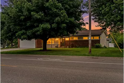2720  32nd St, La Crosse, WI 54601 - Photo 2
