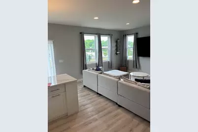 2518  Marie Cir, Waukesha, WI 53189 - Photo 8