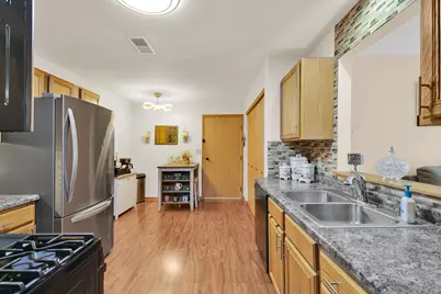 6060 S Crosswinds Dr #7, Cudahy, WI 53110 - Photo 8