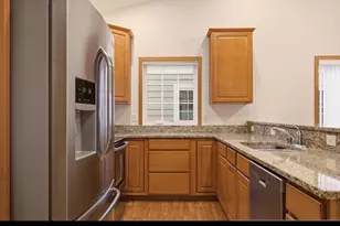 1321 Barson Pl, Onalaska, WI 54650 - Photo 12