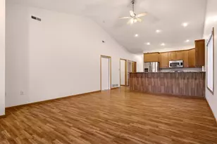 1321 Barson Pl, Onalaska, WI 54650 - Photo 8