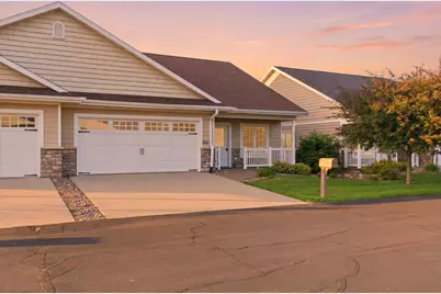 1321  Barson Pl #50, Onalaska, WI 54650 - Photo 1