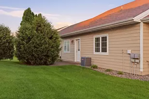 1321 Barson Pl, Onalaska, WI 54650 - Photo 24