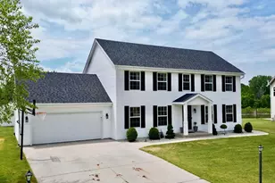 8821 S Carrollville Cir, Oak Creek, WI 53154 - Photo 2