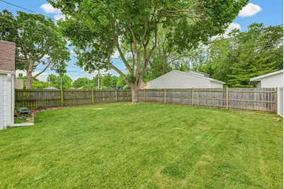 1957 S 89th St, West Allis, WI 53227 - Photo 22