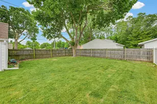 1957 S 89th St, West Allis, WI 53227 - Photo 22