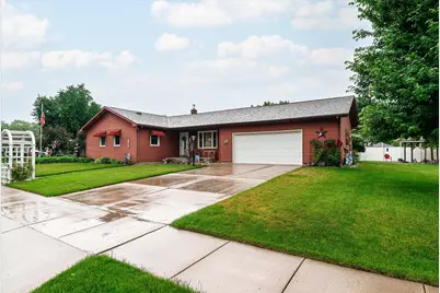 1003  Elm St, La Crescent, MN 55947 - Photo 1