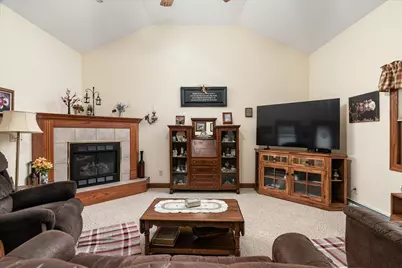 1003  Elm St, La Crescent, MN 55947 - Photo 4