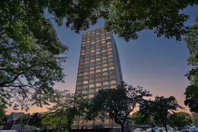 2525 S Shore Dr #15B, Milwaukee, WI 53207 - Photo 2