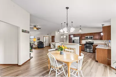 W1401  Stoney Brook Ct, Ixonia, WI 53036 - Photo 8
