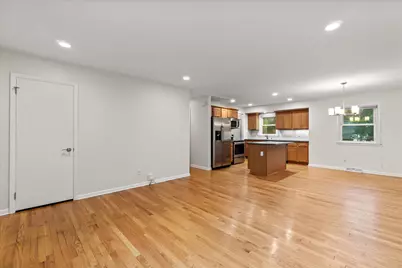 5314 W Calumet Rd, Milwaukee, WI 53223 - Photo 14