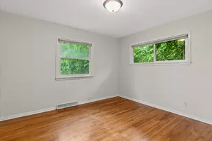 5314 W Calumet Rd, Milwaukee, WI 53223 - Photo 18