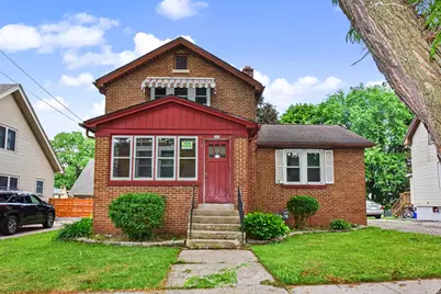 200  Schemmer St, Burlington, WI 53105 - Photo 2