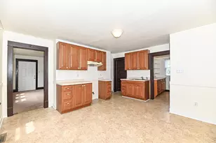 2014 S 79th St, West Allis, WI 53219 - Photo 8