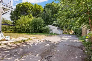 4266 W Highland Blvd, Milwaukee, WI 53208 - Photo 18