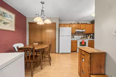 4835  Easy St #11, Delafield, WI 53029 - Photo 12