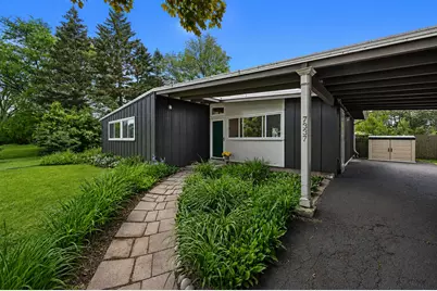 7337 N Seneca Rd, Fox Point, WI 53217 - Photo 4