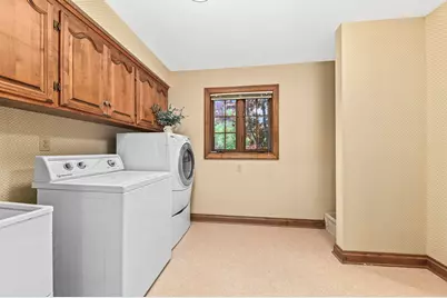 365  Sheffield Dr, Brookfield, WI 53005 - Photo 32