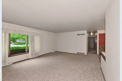 4500 W Abbott Ave, Greenfield, WI 53220 - Photo 14