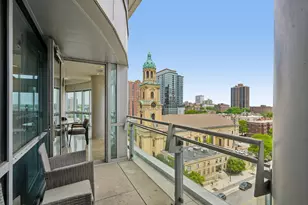 545 E Wells St, Milwaukee, WI 53202 - Photo 16
