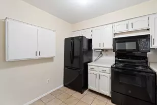 3635 N Tucker Pl, Milwaukee, WI 53222 - Photo 14