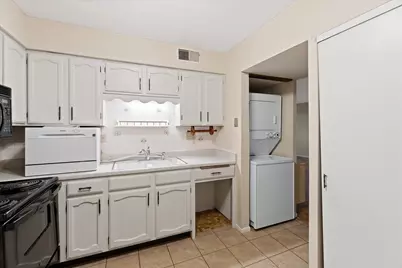 3635 N Tucker Pl #203, Milwaukee, WI 53222 - Photo 16