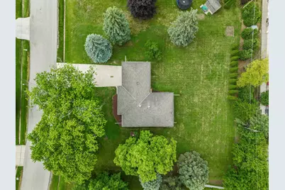 3706 S 157th St, New Berlin, WI 53151 - Photo 12