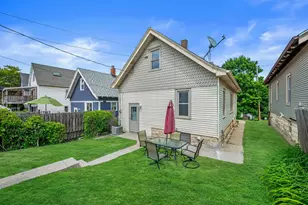 2843 S Linebarger Terrace, Milwaukee, WI 53207 - Photo 2