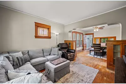 2843 S Linebarger Ter, Milwaukee, WI 53207 - Photo 14