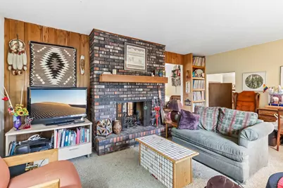 1419  Crabapple Dr, Racine, WI 53405 - Photo 4
