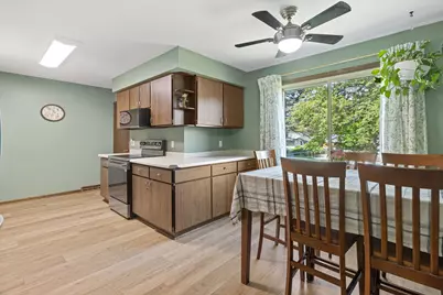 118  Walker Dr, Madison, WI 53714 - Photo 8