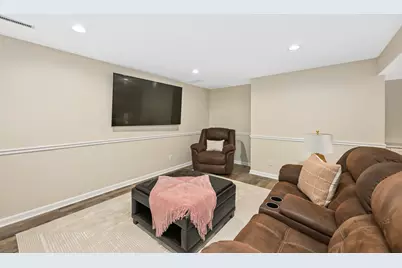 2502 W Norway Dr, Mequon, WI 53092 - Photo 30