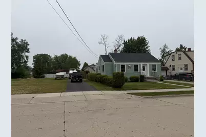 1013  28th St, Two Rivers, WI 54241 - Photo 12