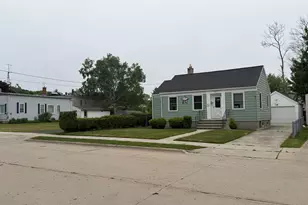 1013 28th St, Two Rivers, WI 54241 - Photo 10