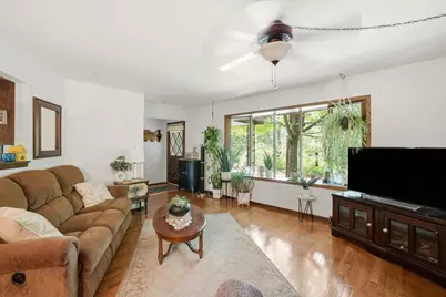 S85W30520  Stoneridge Dr, Mukwonago, WI 53149 - Photo 4