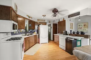 S85W30520 Stoneridge Dr, Mukwonago, WI 53149 - Photo 10