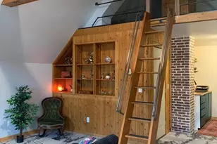2065 S 28th St, Milwaukee, WI 53215 - Photo 10