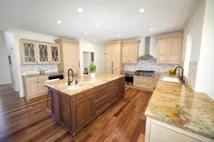 10431 N Gazebo Hill Parkway, Mequon, WI 53092 - Photo 4