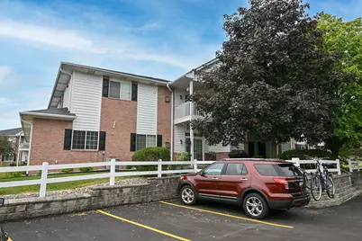 W241N2533 E Parkway Meadows Cir #2, Pewaukee, WI 53072 - Photo 24