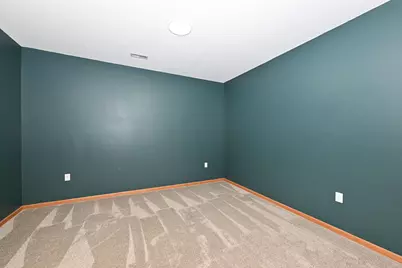 W241N2533 E Parkway Meadows Cir #2, Pewaukee, WI 53072 - Photo 6