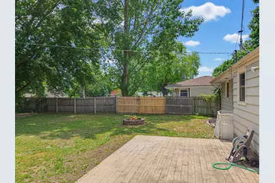 808  Memorial Dr, Kewaskum, WI 53040 - Photo 38