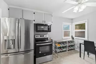 3949 N 77th St, Milwaukee, WI 53222 - Photo 10