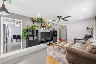 3949 N 77th St, Milwaukee, WI 53222 - Photo 2
