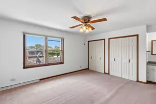 2005 Chateau Ct, Grafton, WI 53024 - Photo 12