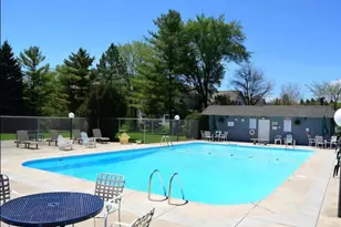 2005 Chateau Ct, Grafton, WI 53024 - Photo 28