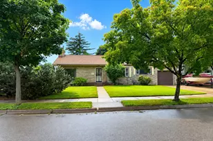 1134 Granddad Terrace, La Crosse, WI 54601 - Photo 1