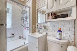 206 N 68th St, Milwaukee, WI 53213 - Photo 12