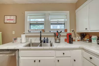 206 N 68th St, Milwaukee, WI 53213 - Photo 8