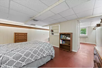 353  Tower Ct, Pewaukee, WI 53072 - Photo 20
